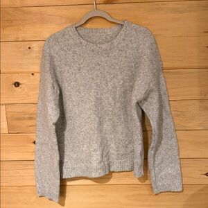 SHEIN Light Gray Crew Neck Sweater